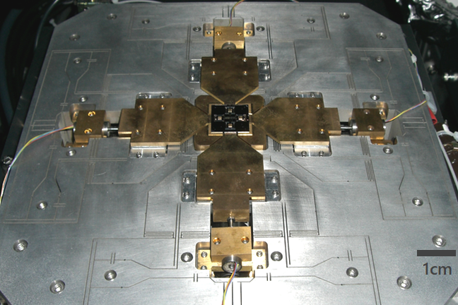 薄膜面内二軸引張試験装置